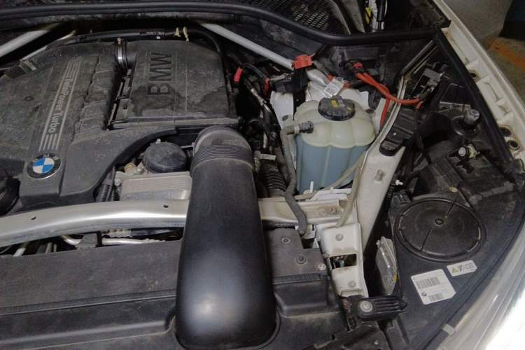 Used BMW X5  Engine Bay Left