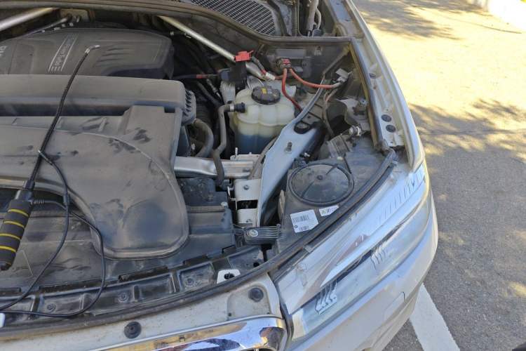 Used BMW X5 2018 xDrive28i Engine Bay Left
