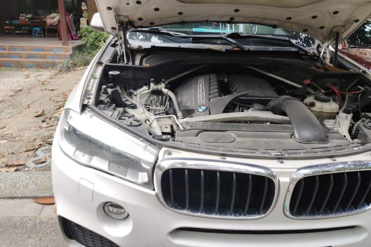 Used BMW X5  Engine Bay Right