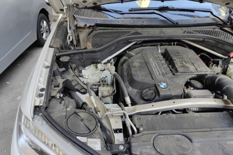 Used BMW X5  Engine Bay Right