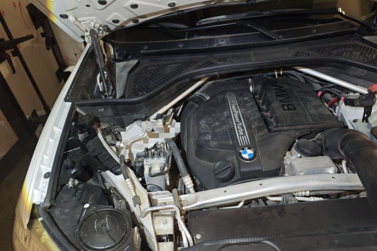 Used BMW X5 2018 xDrive35i Elegant Edition Engine Bay Right