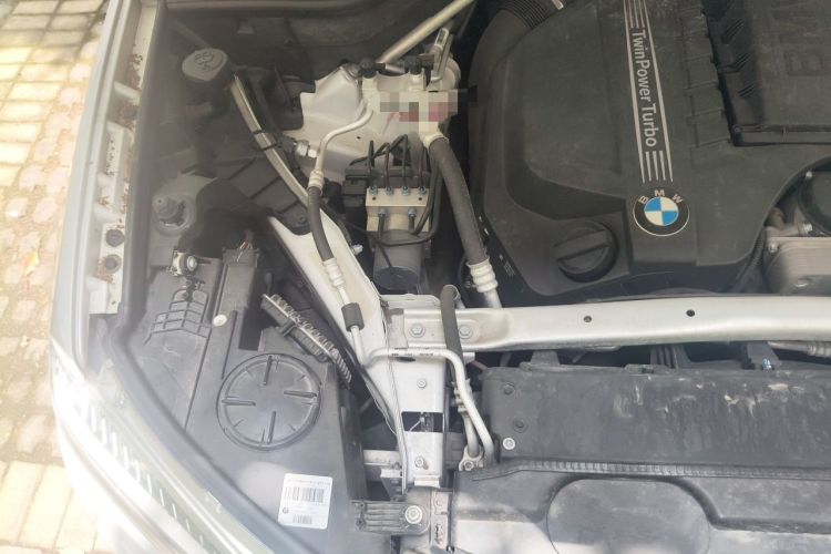 Used BMW X5 2018 xDrive35i M Sport Edition Engine Bay Right
