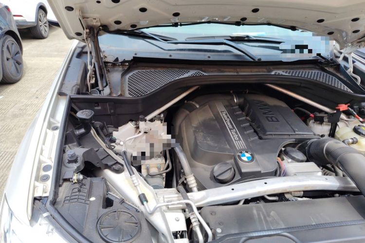 Used BMW X5 2018 xDrive35i M Sport Edition Engine Bay Right