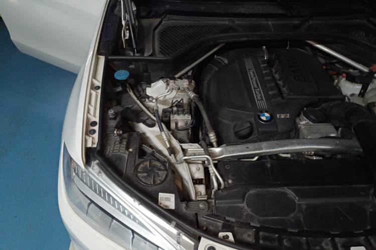 Used BMW X5  Engine Bay Right