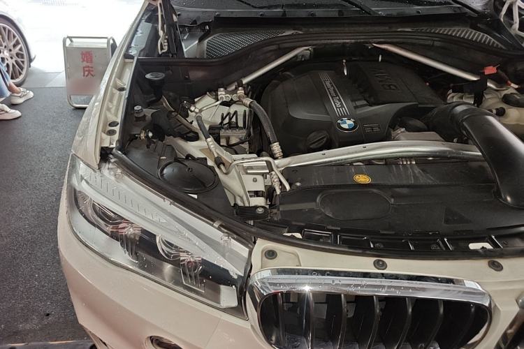 Used BMW X5  Engine Bay Right