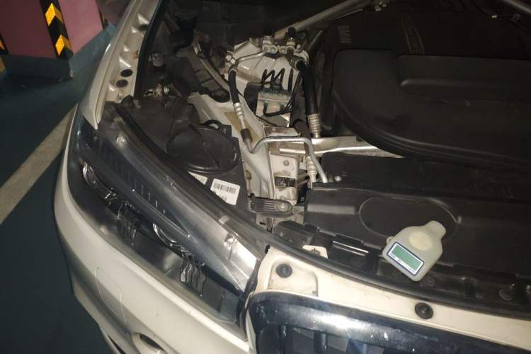Used BMW X5 2018 xDrive28i Engine Bay Right