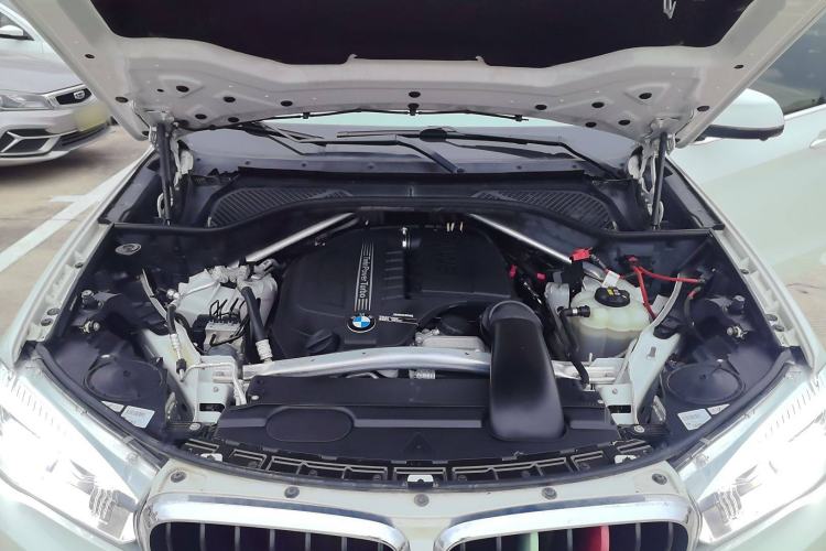 Used BMW X5 2018 xDrive35i Standard Model Small Screen Fabric Middle East Engine Bay