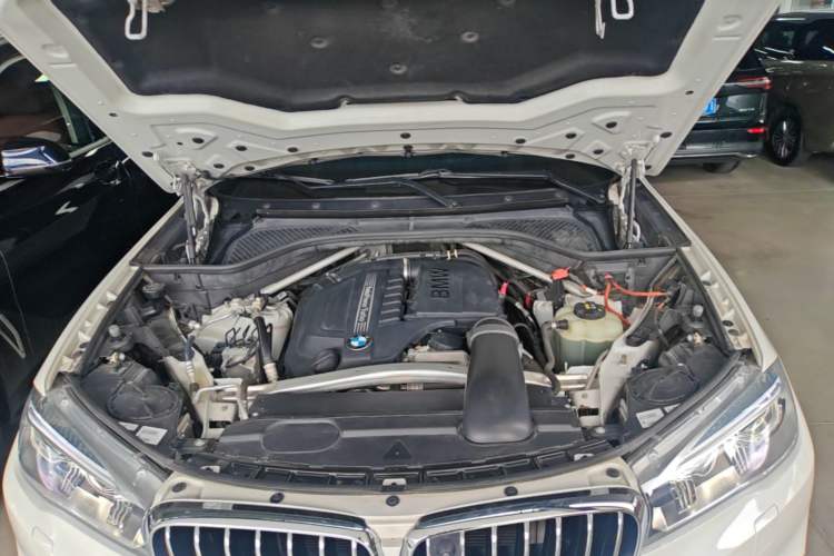 Used BMW X5 2018 xDrive35i Elegant Edition Engine Bay