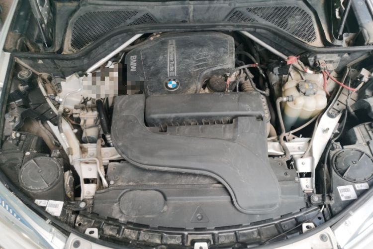 Used BMW X5 2018 xDrive28i Engine Bay