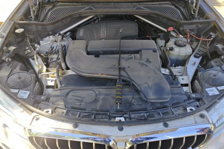 Used BMW X5 2018 xDrive28i Engine Bay