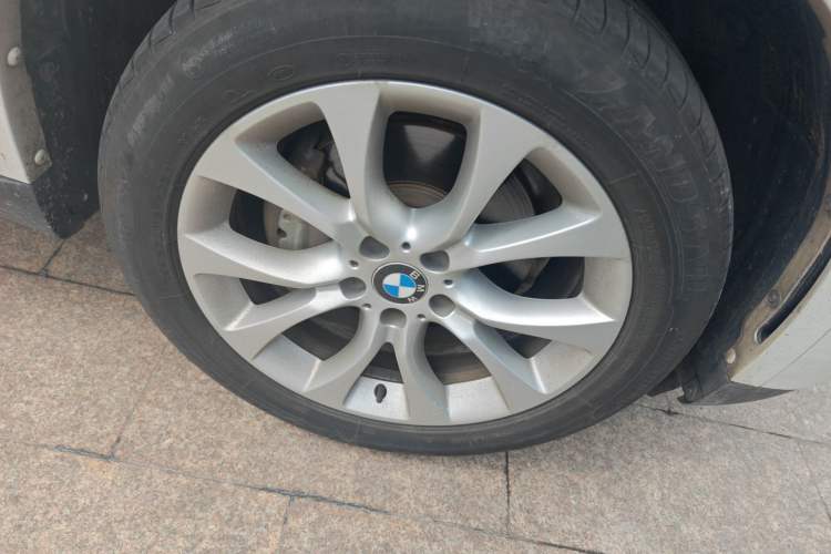 Used BMW X5 2018 xDrive28i Exterior 1
