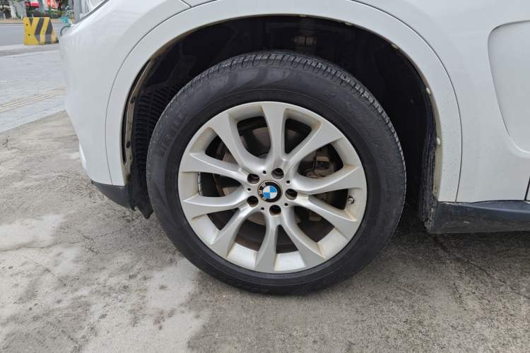 Used BMW X5 2018 xDrive28i Exterior 1