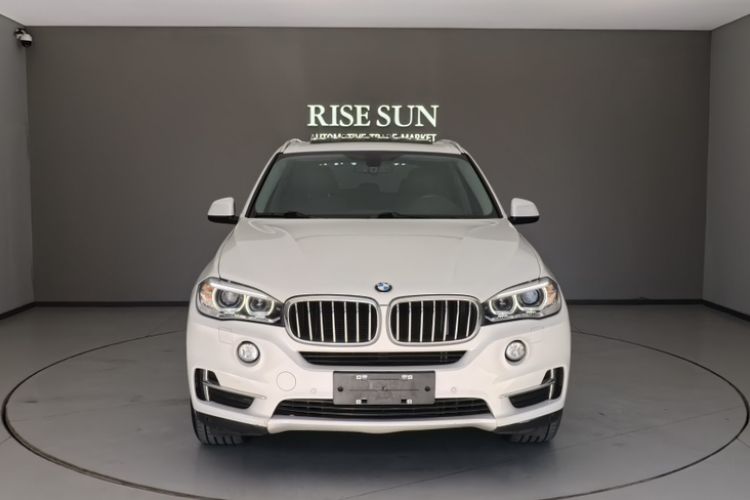 Used BMW X5 2018 xDrive28i Exterior 1