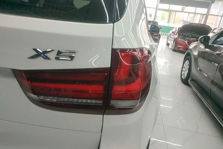 Used BMW X5 2018 xDrive35i Base Model Middle East Exterior 1