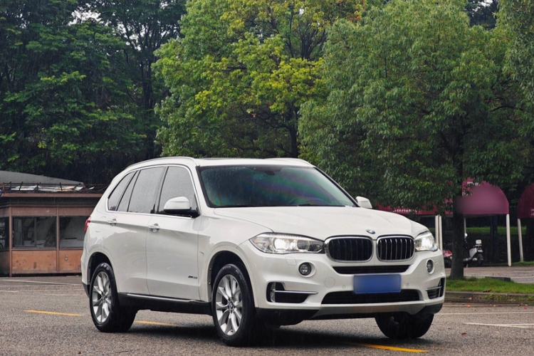Used BMW X5 2018 xDrive28i Exterior 4