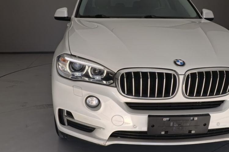 Used BMW X5 2018 xDrive28i Exterior 4