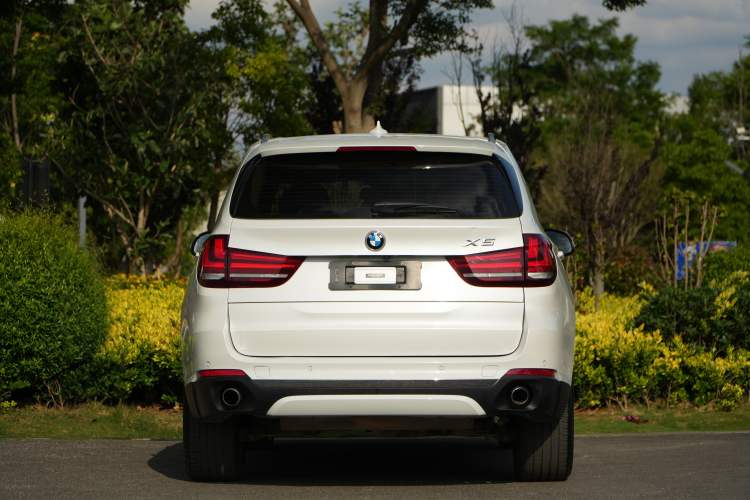 Used BMW X5 2018 xDrive28i Exterior 4