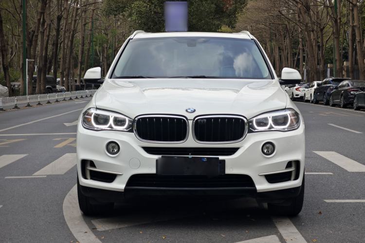 Used BMW X5 2018 xDrive35i Base Model Middle East Exterior 4