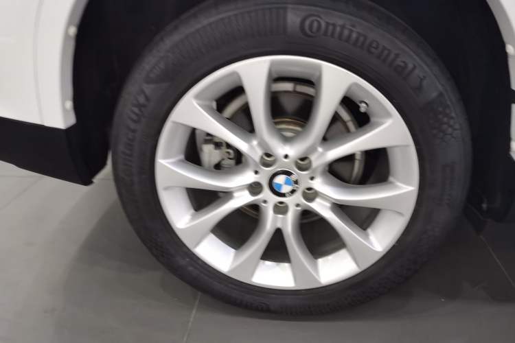 Used BMW X5 2018 xDrive28i Exterior 5