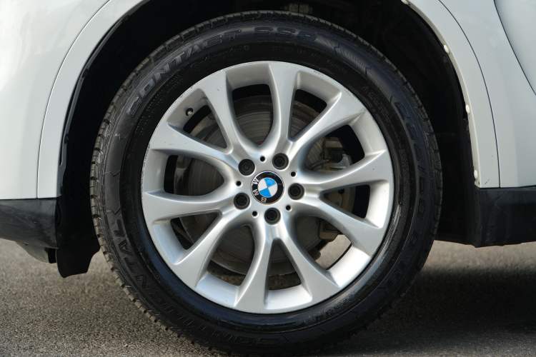 Used BMW X5 2018 xDrive28i Exterior 6
