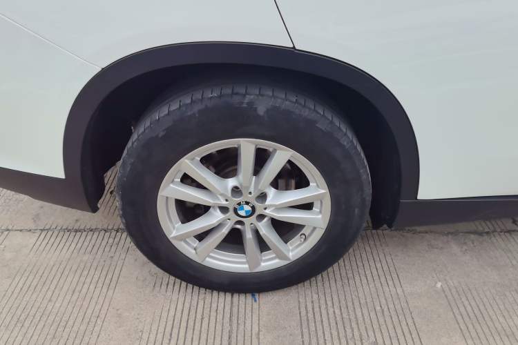 Used BMW X5 2018 xDrive35i Standard Model Small Screen Fabric Middle East Exterior 8