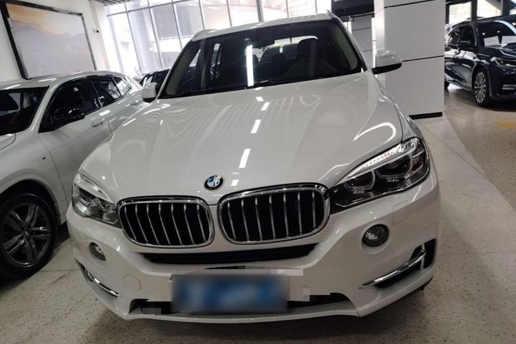 Used BMW X5 2018 xDrive28i Front