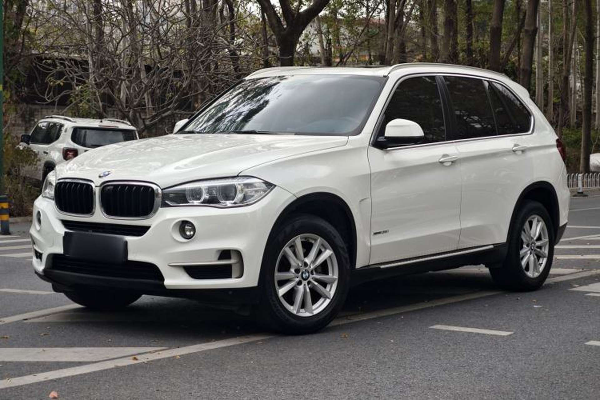 Used BMW X5 2018 xDrive35i Base Model Middle East Front Left 45 Deg