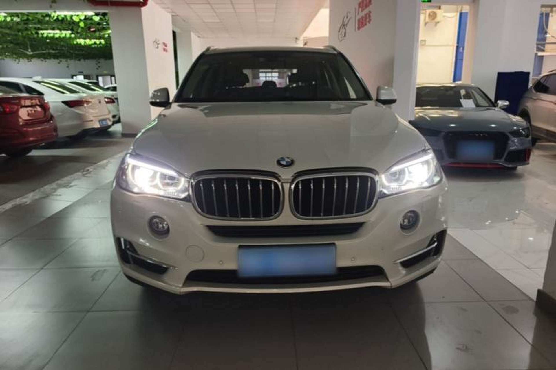 Used BMW X5 2018 xDrive28i Front