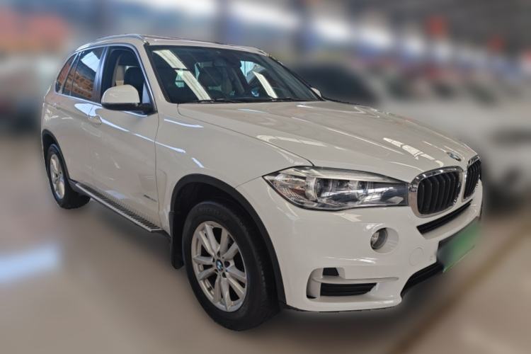 Used BMW X5  Front Right 45 Deg