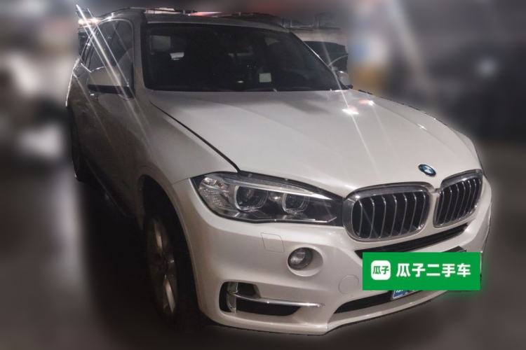 Used BMW X5 2018 xDrive28i Front Right 45 Deg