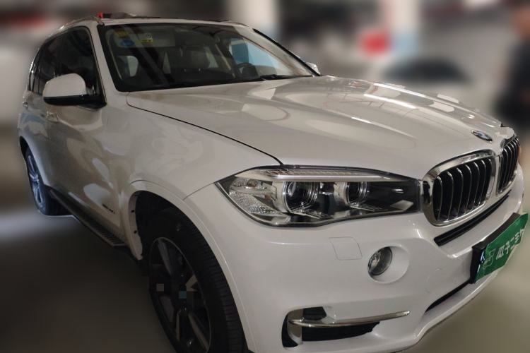 Used BMW X5 2018 xDrive35i Elegant Edition Front Right 45 Deg