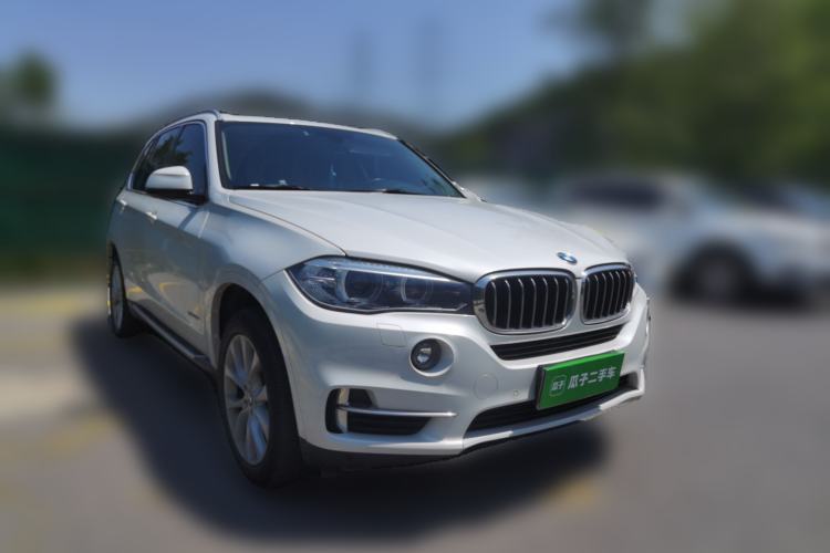 Used BMW X5 2018 xDrive28i Front Right 45 Deg