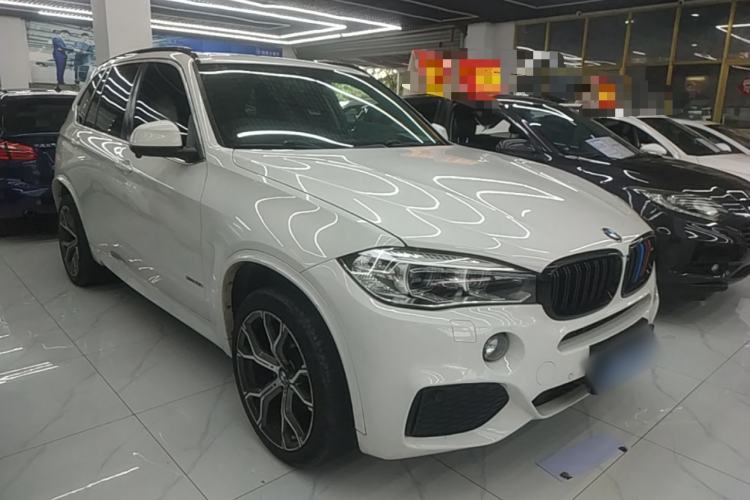 Used BMW X5 2018 xDrive35i Base Model Middle East Front Right 45 Deg