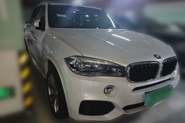 Used BMW X5 2018 xDrive35i M Sport Edition Front Right 45 Deg