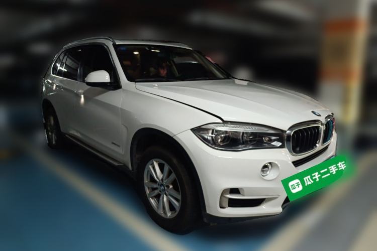 Used BMW X5  Front Right 45 Deg