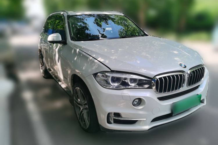 Used BMW X5 2018 xDrive28i Front Right 45 Deg