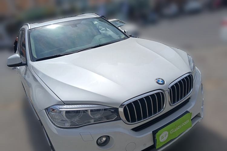 Used BMW X5 2018 xDrive28i Front Right 45 Deg