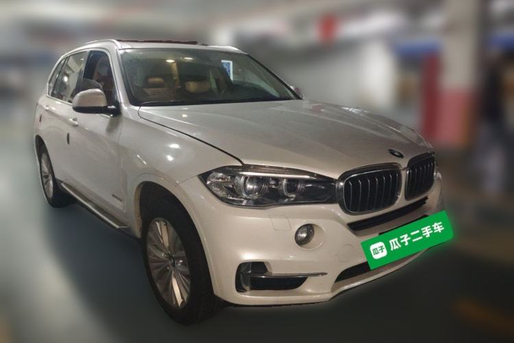 Used BMW X5 2018 xDrive28i Front Right 45 Deg