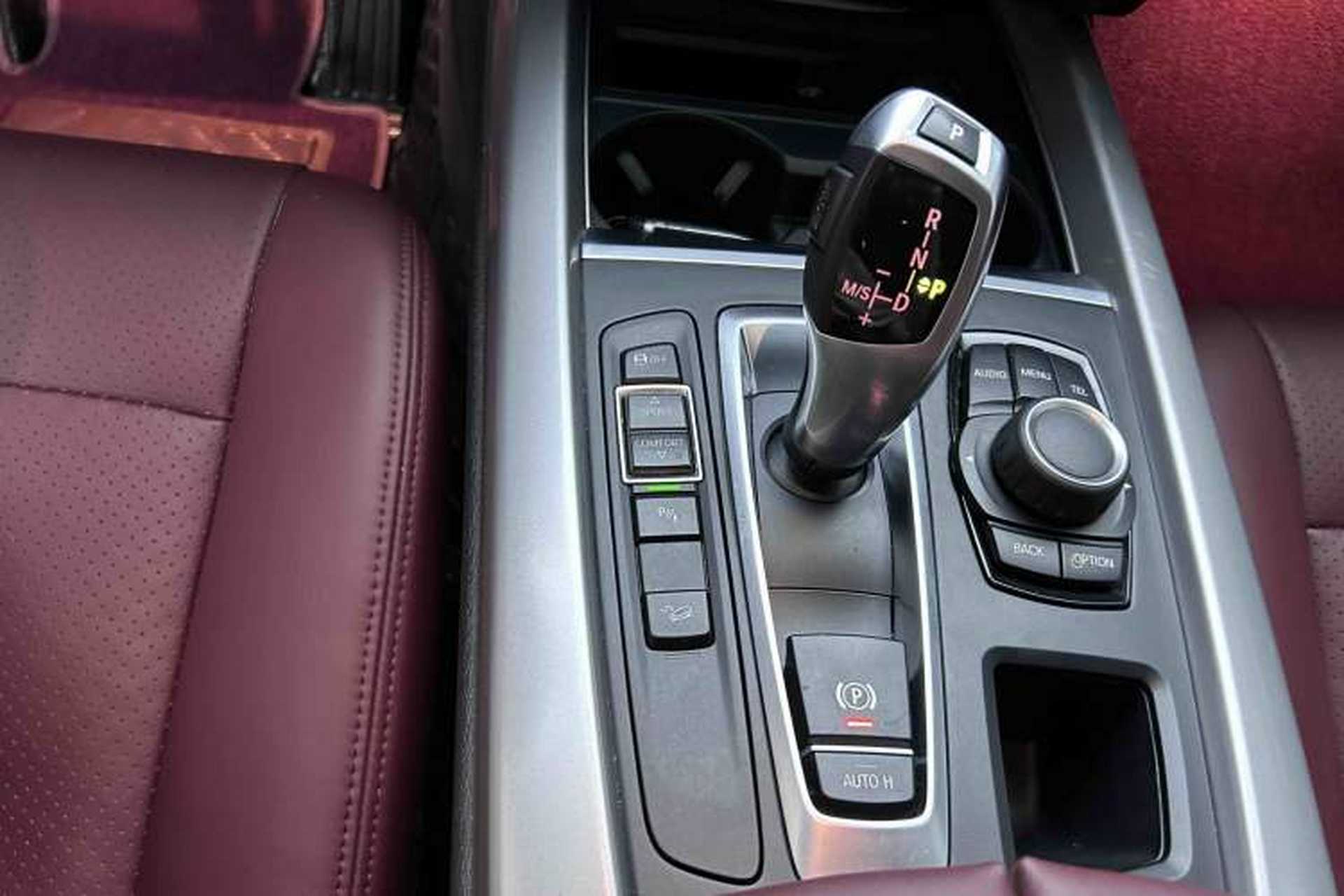 Used BMW X5 2018 xDrive35i Base Model Middle East Gear Lever