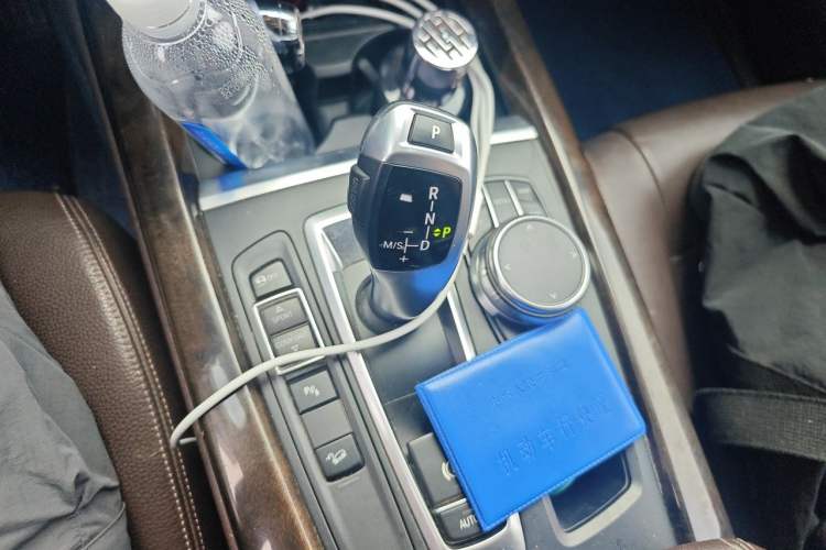 Used BMW X5 2018 xDrive35i Elegant Edition Gear Lever