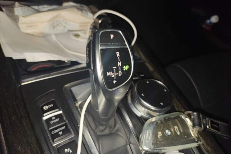 Used BMW X5 2018 xDrive35i M Sport Edition Gear Lever