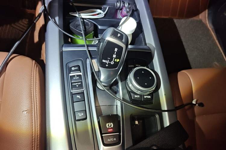 Used BMW X5  Gear Lever