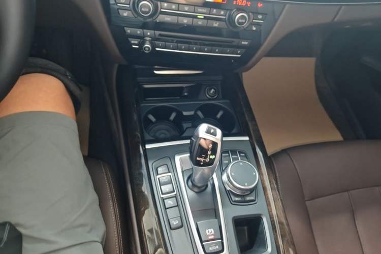 Used BMW X5 2018 xDrive35i Elegant Edition Gear Lever