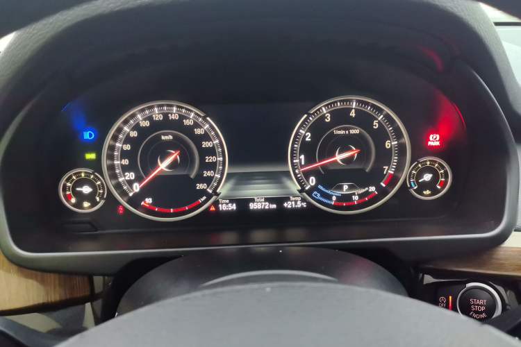 Used BMW X5 2018 xDrive35i Standard Model Small Screen Fabric Middle East Instrument Cluster