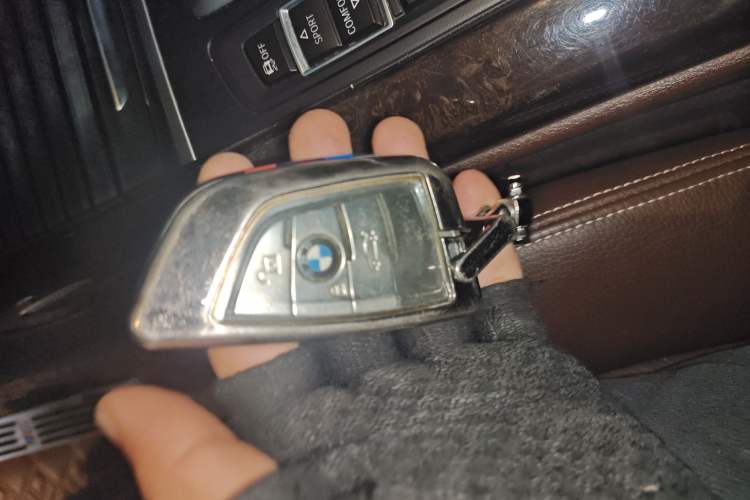 Used BMW X5 2018 xDrive28i Interior 1