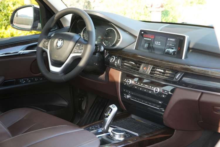 Used BMW X5 2018 xDrive28i Interior 2