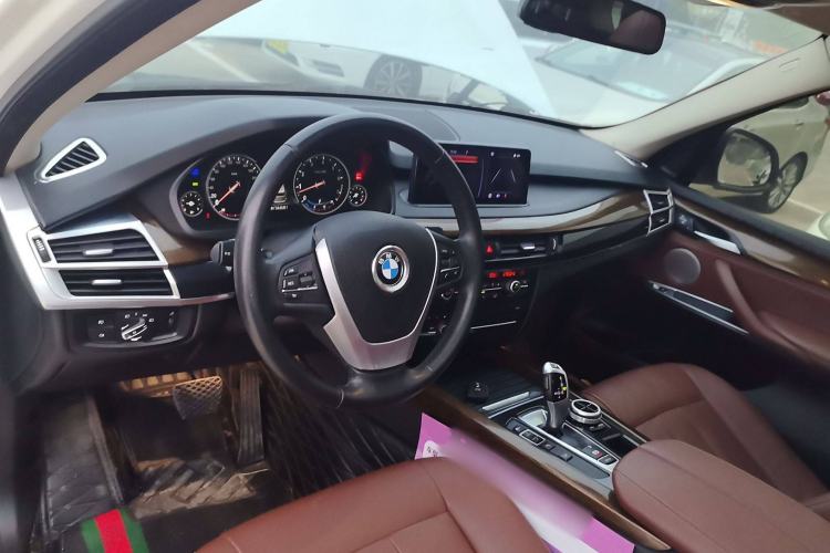 Used BMW X5 2018 xDrive35i Standard Model Small Screen Fabric Middle East Interior 2