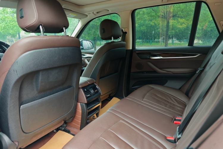 Used BMW X5 2018 xDrive28i Interior 3