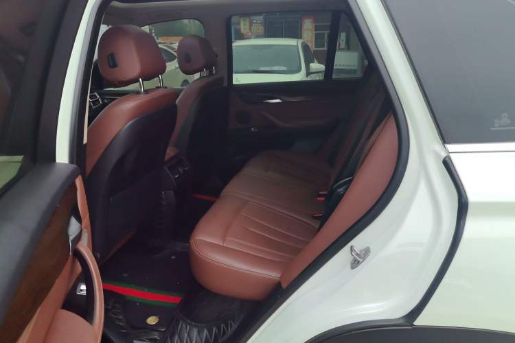 Used BMW X5 2018 xDrive35i Standard Model Small Screen Fabric Middle East Interior 4