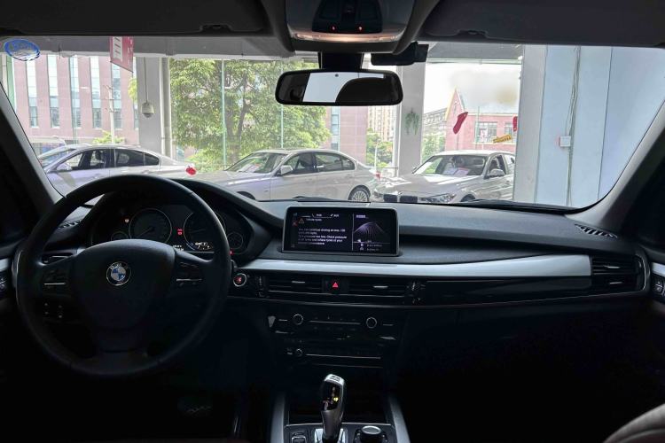 Used BMW X5 2018 xDrive35i Base Model Middle East Interior 5